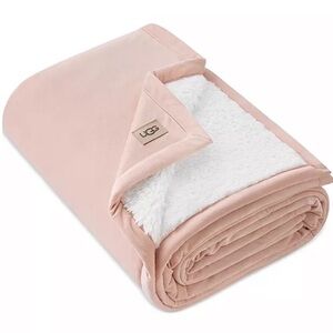 UGG Bliss Blush and White Sherpa Throw Blanket